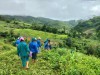 Mường Thín: Huy động lực lượng hỗ trợ các hộ dân tại bản Đông Liếng trồng cây Mắc ca năm 2024